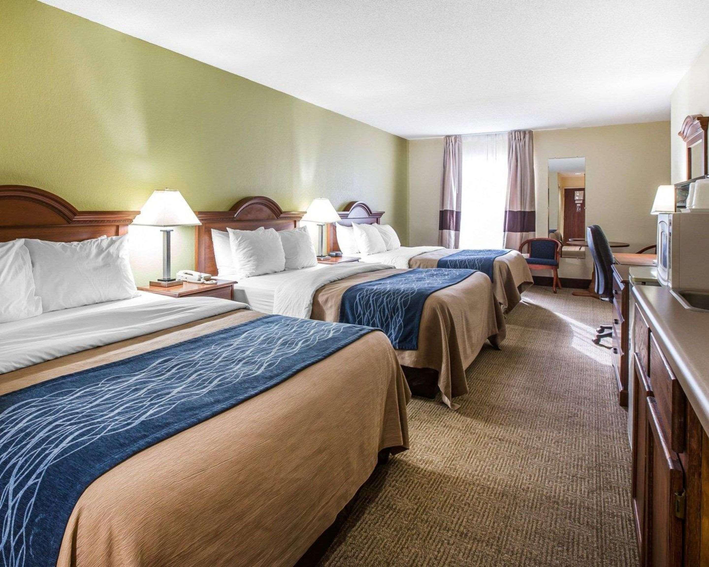 Quality Inn Darien-North Brunswick Экстерьер фото