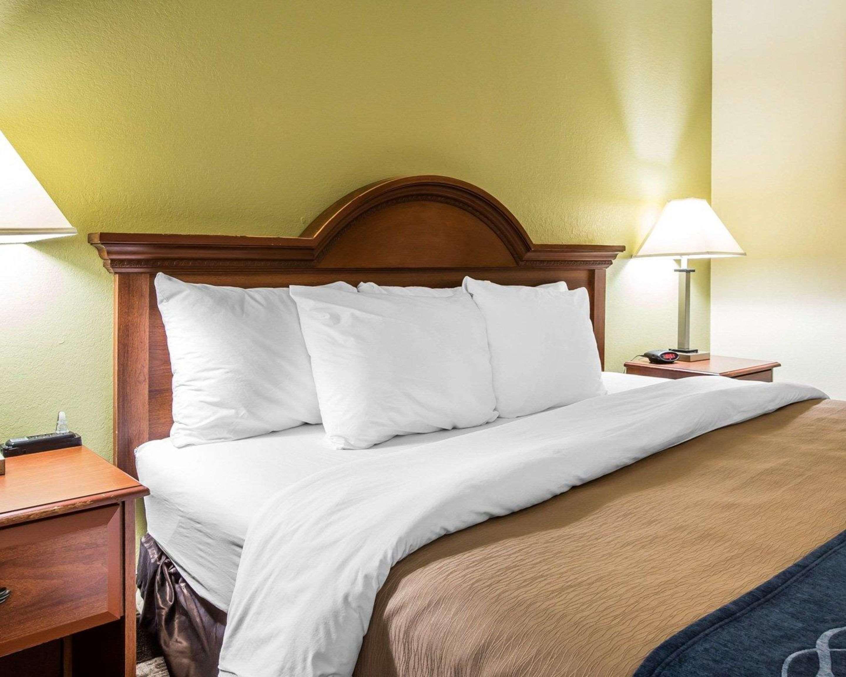 Quality Inn Darien-North Brunswick Экстерьер фото
