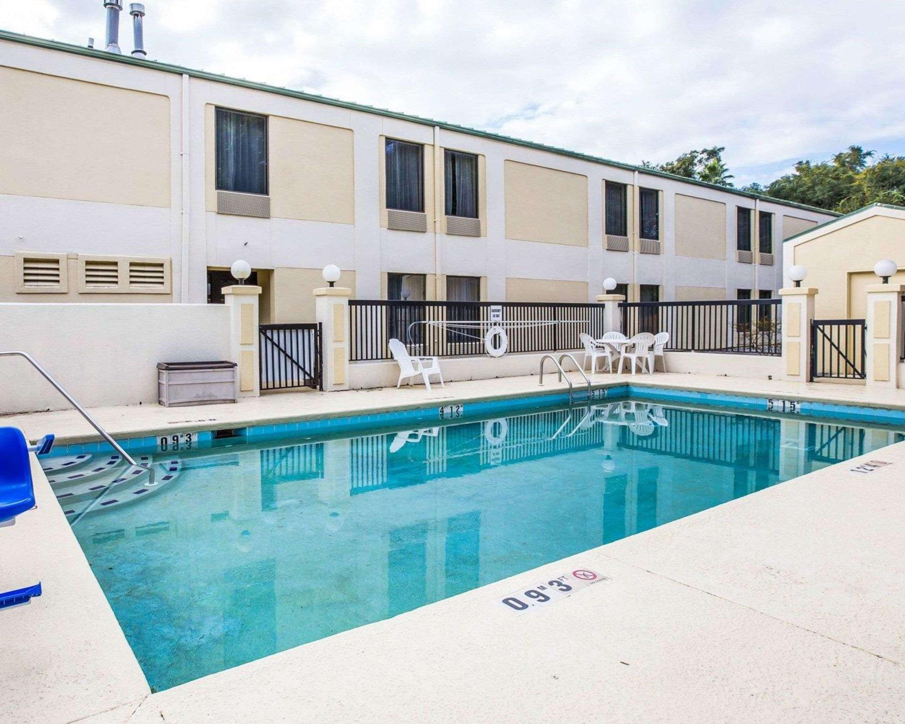 Quality Inn Darien-North Brunswick Экстерьер фото