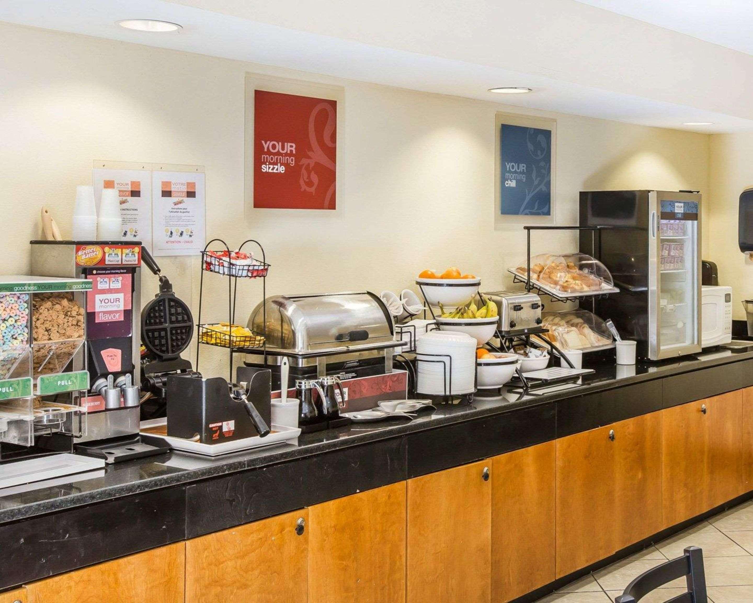 Quality Inn Darien-North Brunswick Экстерьер фото