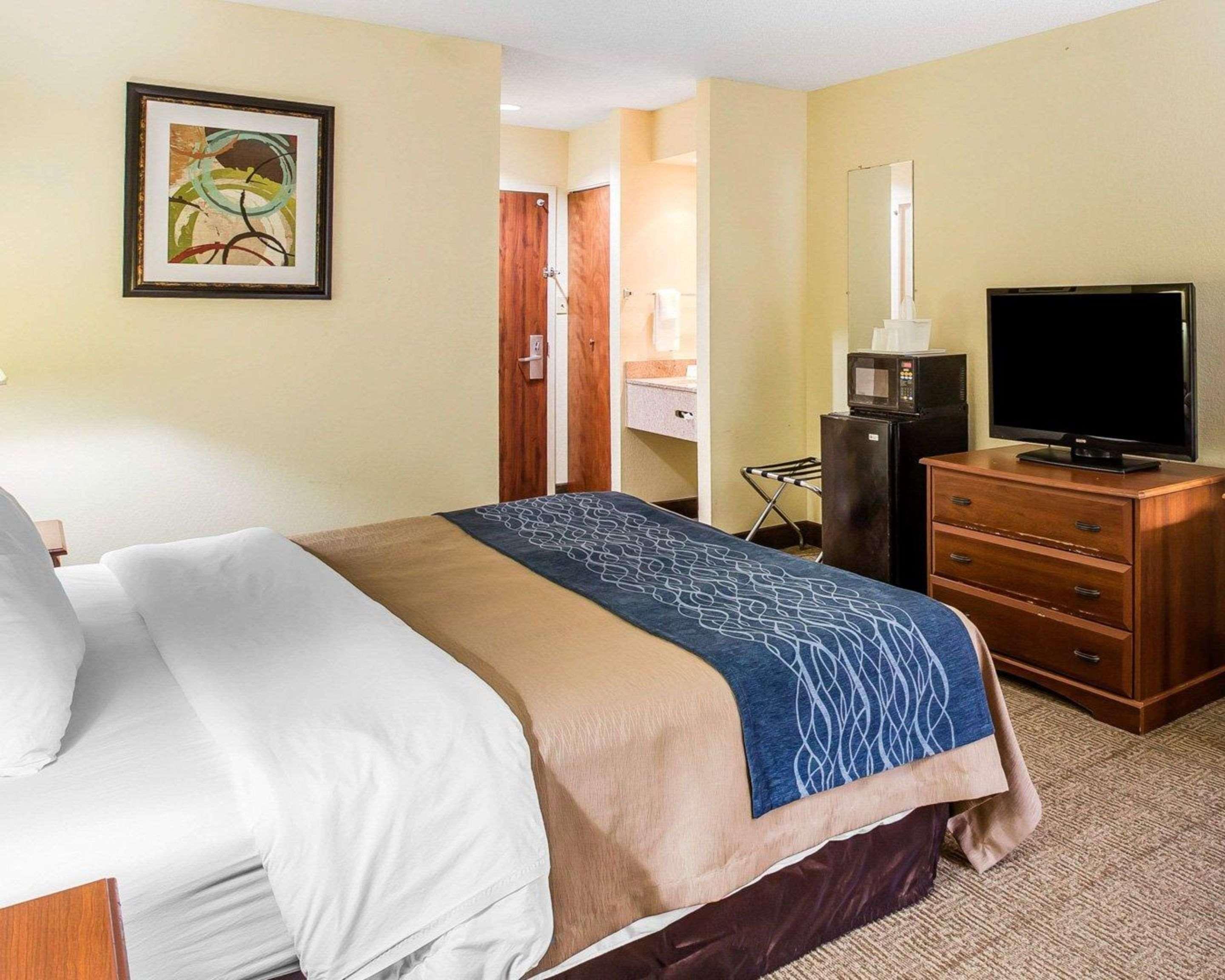 Quality Inn Darien-North Brunswick Экстерьер фото