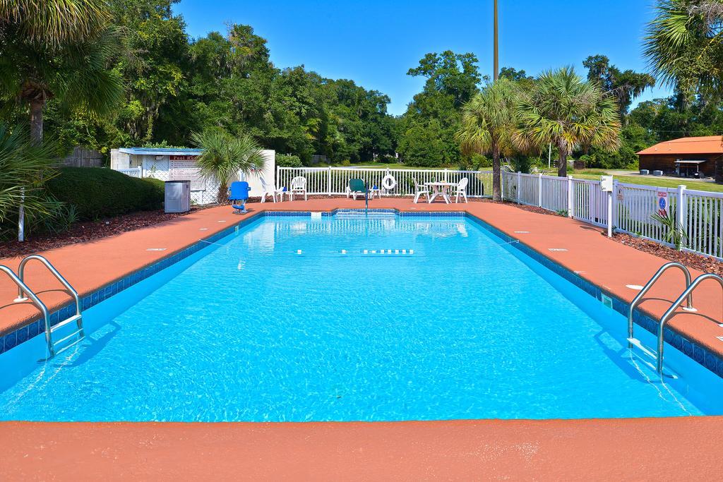 Quality Inn Darien-North Brunswick Экстерьер фото