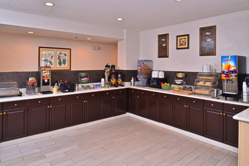 Quality Inn Darien-North Brunswick Номер фото